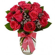 Exceptional Fresh Red Roses in a Vase